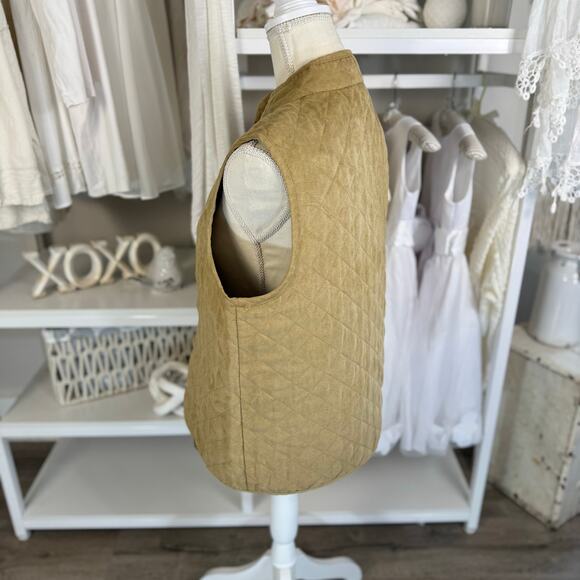 Rebecca Malone Women's Size M Lightweight Tan Full Zip Quilted Vest # 3560 - Picture 2 of 7